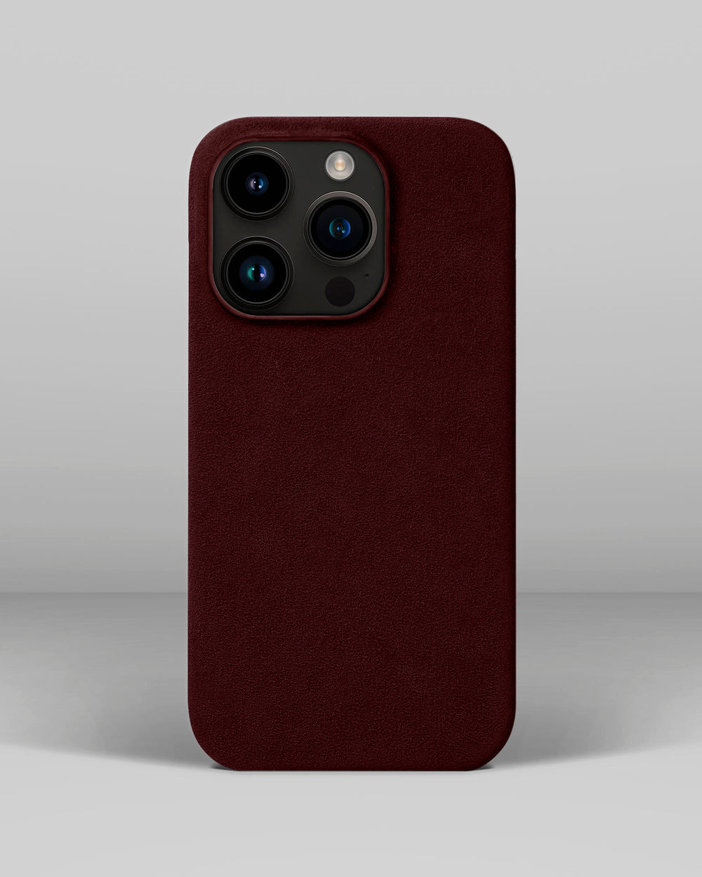 Бордовый чехол из алькантары для iPhone 14 Pro