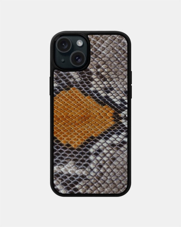Чехол из серо-жёлтой кожи питона с мелкой чешуёй для iPhone 15