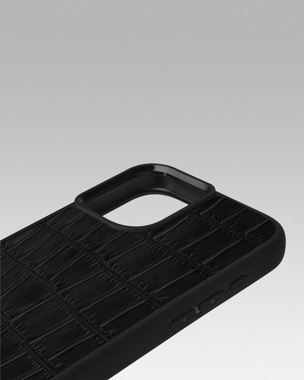 Black crocodile leather case for iPhone 16