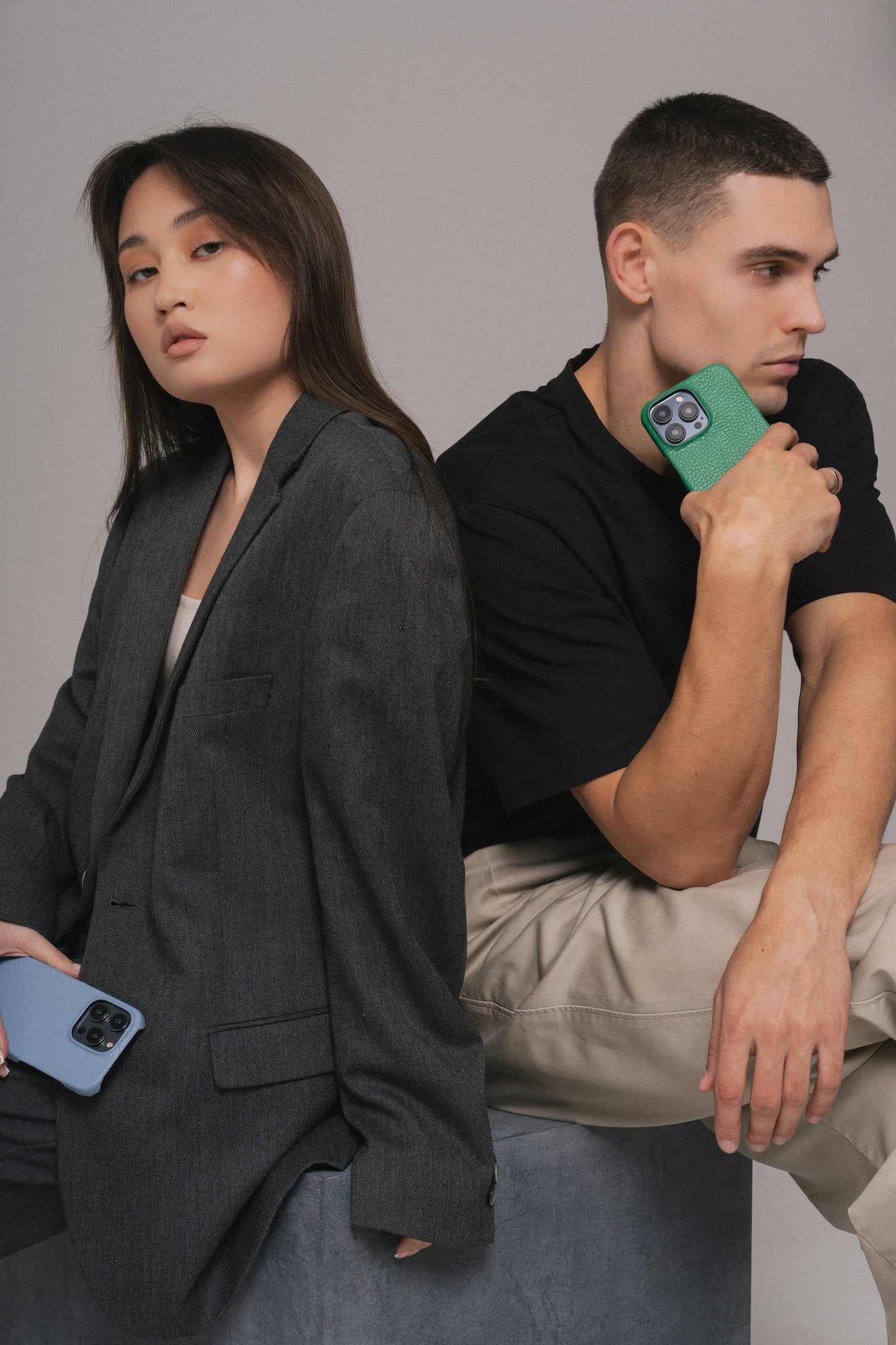 Блакитний шкіряний чохол для iPhone 16 Plus