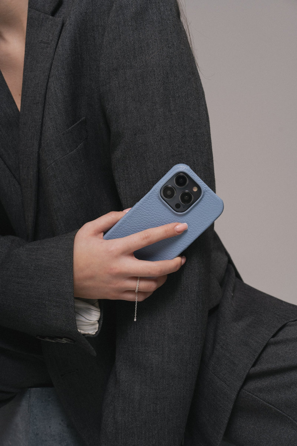 Блакитний шкіряний обтягнутий чохол для iPhone 14 Pro