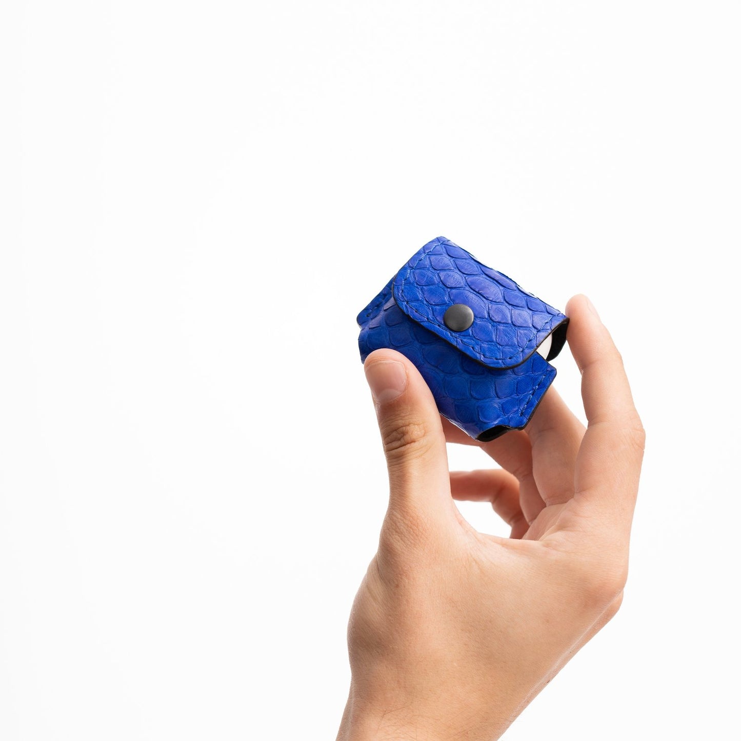 Чохол для AirPods із синьої шкіри пітона з широкими лусочками