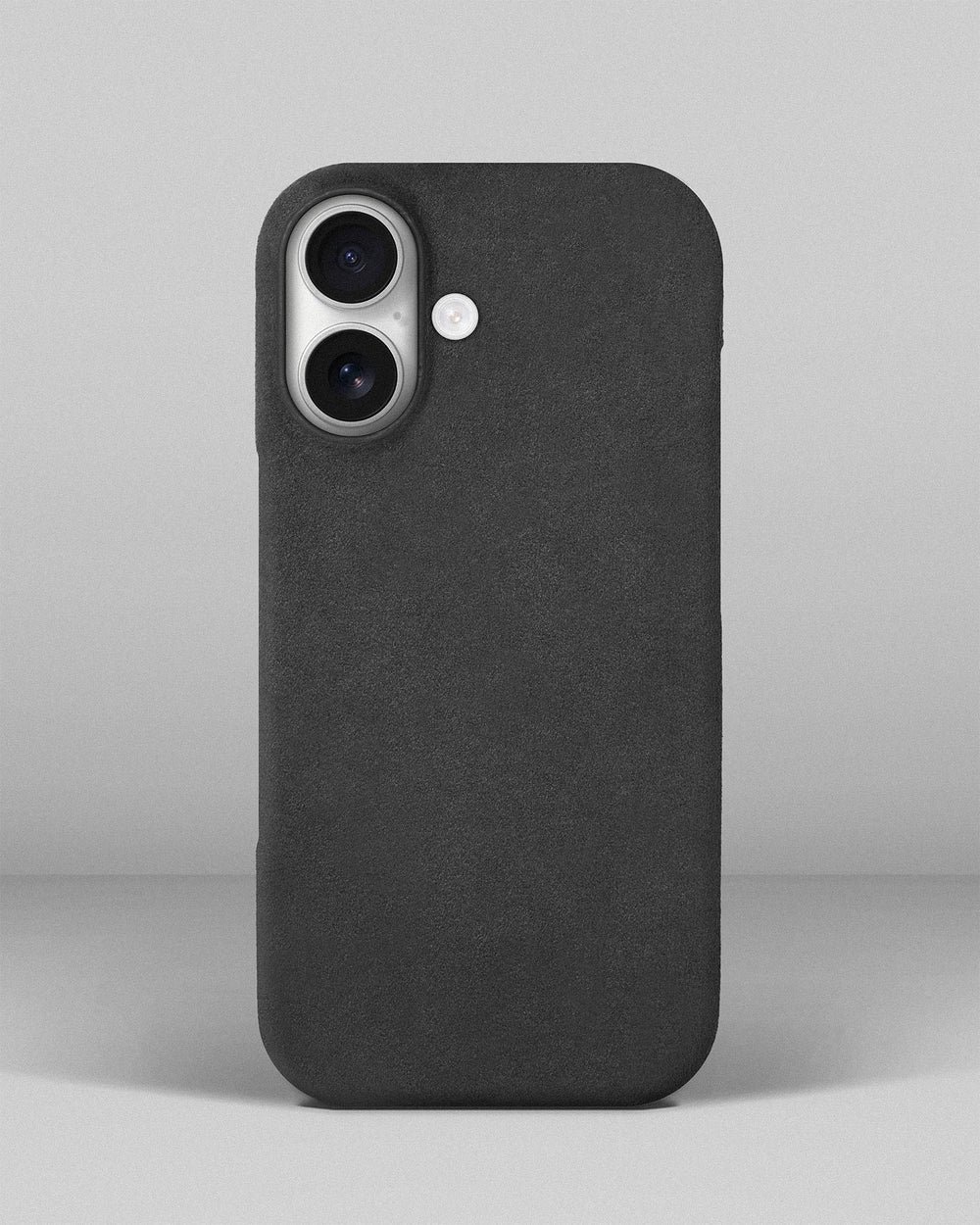 Серый чехол из алькантары для iPhone 17