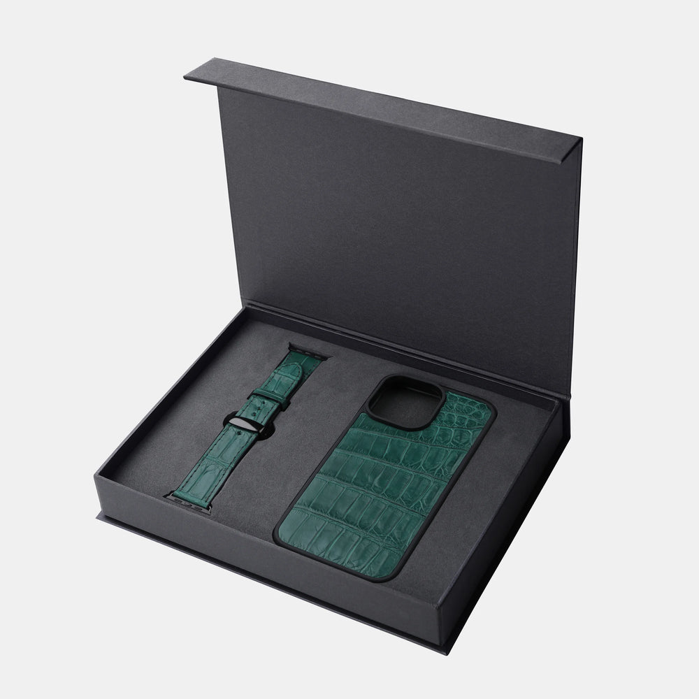Set of green crocodile leather, case for iPhone and strap for Apple Watch