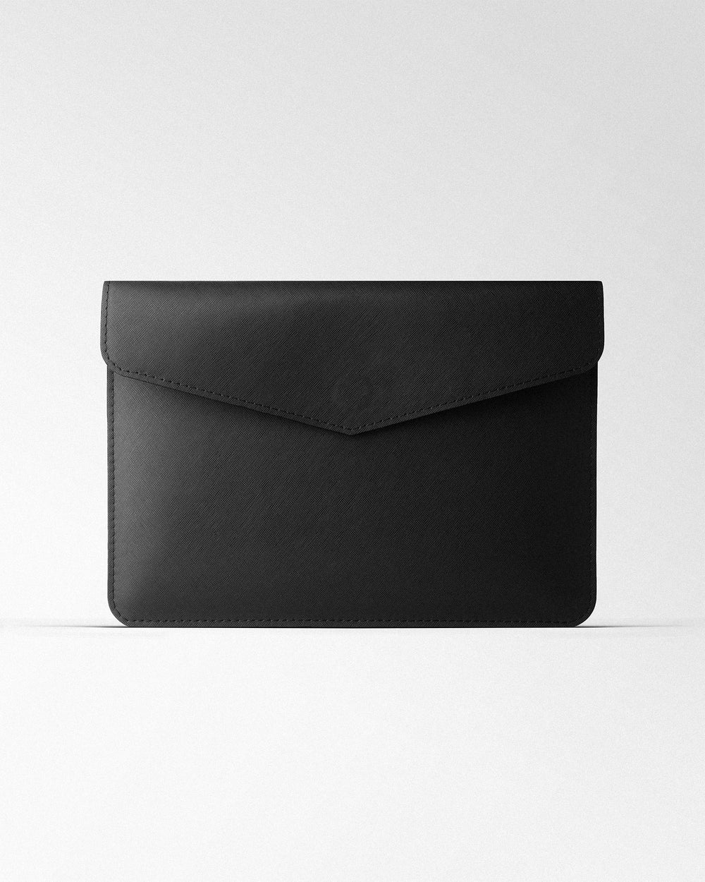 Чохол Magnetic Envelope із чорної шкіри сафіано для MacBook
