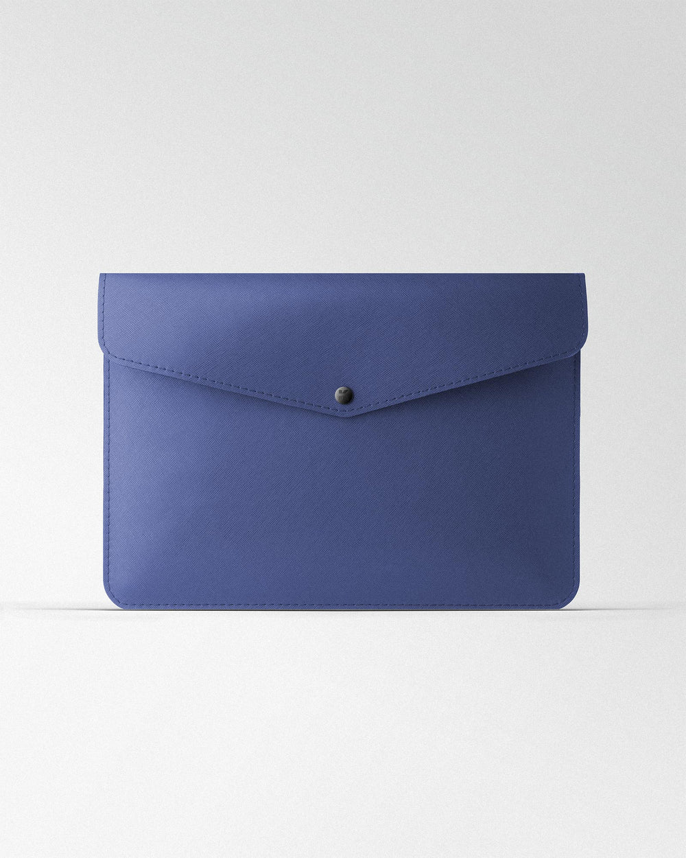 Чохол Envelope із синьої сафіано для MacBook