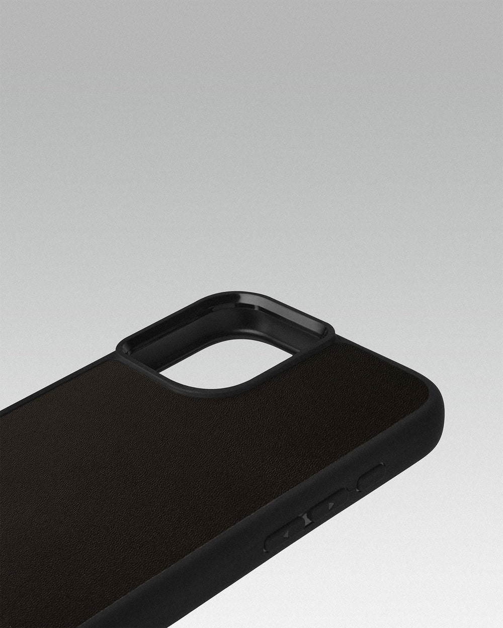 Чохол для iPhone 16 Plus із шкіри купон в темно-коричневому кольорі з логотипом яблука