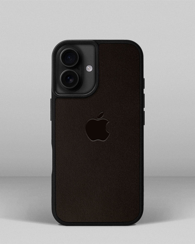 Чохол для iPhone 15 із шкіри купон в темно-коричневому кольорі з логотипом яблука