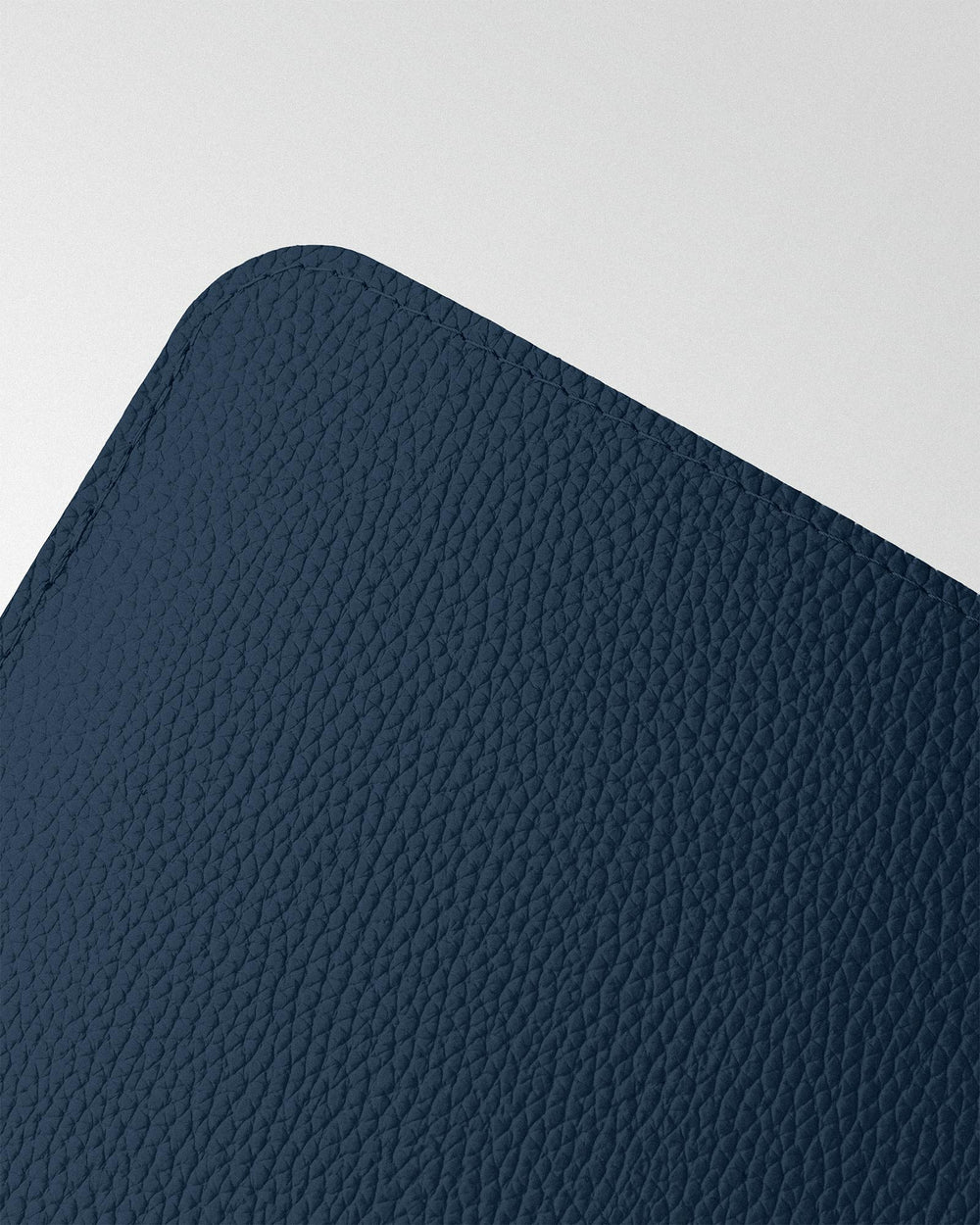 Чохол Minimalist із темно-синьої шкіри для MacBook