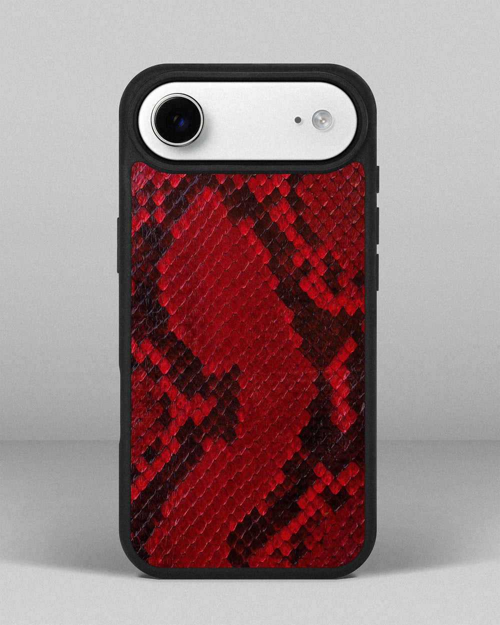 Чехол из красной кожи питона с мелкими чешуйками для iPhone 17 Air