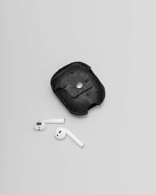 Чохол для AirPods із чорної шкіри страуса