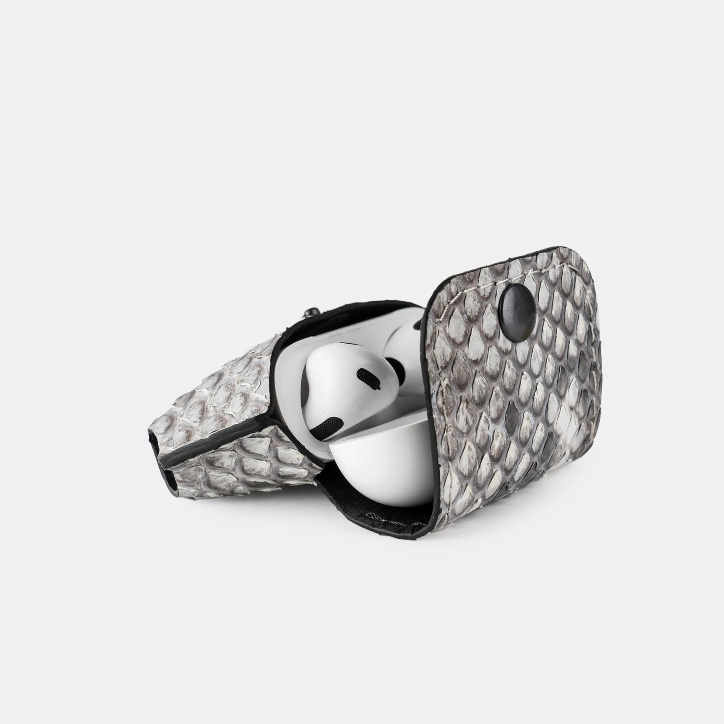Чохол для AirPods Pro/Pro 2 із чорно-білої шкіри пітона з дрібними лусочками