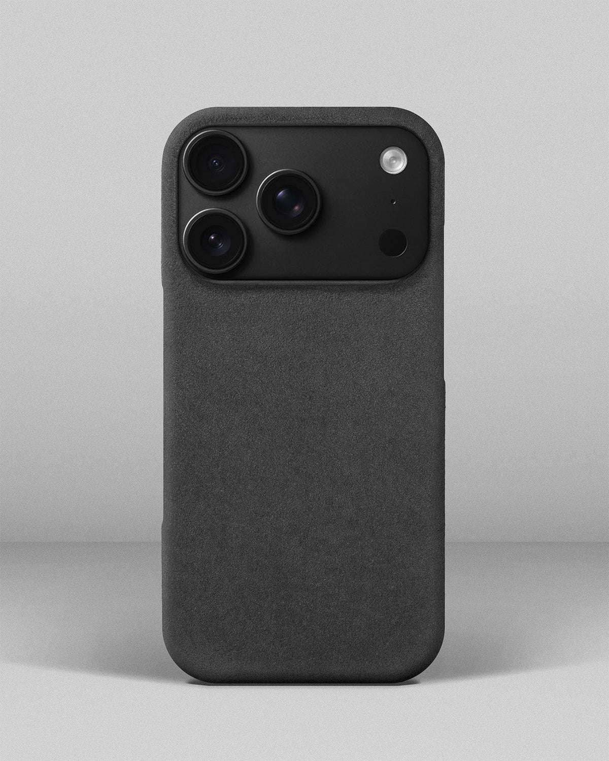 Сірий обтягнутий чохол з алькантари для iPhone 18 Pro