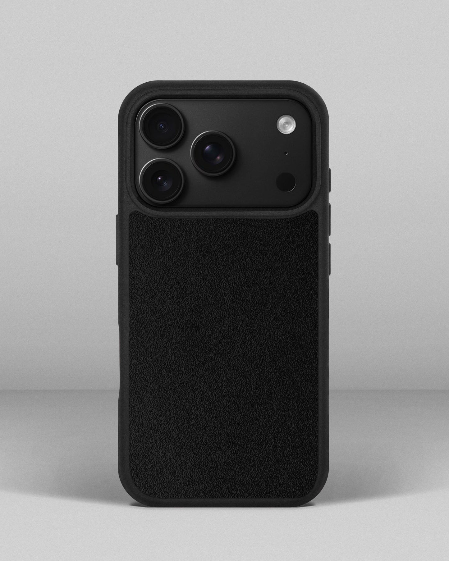 Чохол із чорної телячої шкіри для iPhone 18 Pro