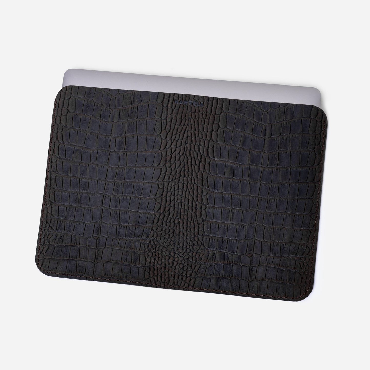 Відкритий чохол для MacBook 16 Pro (2019) з телячої шкіри, тисненої під крокодила у темно-коричневому кольорі