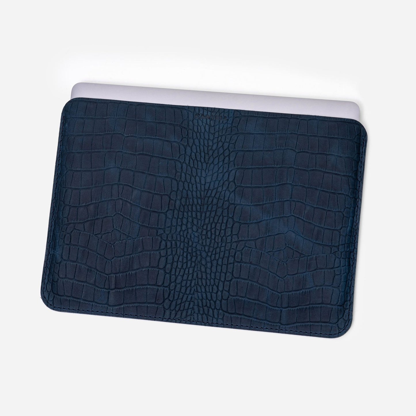Відкритий чохол для MacBook 16 Pro (2019) з телячої шкіри, тисненої під крокодила у темно-синьому кольорі