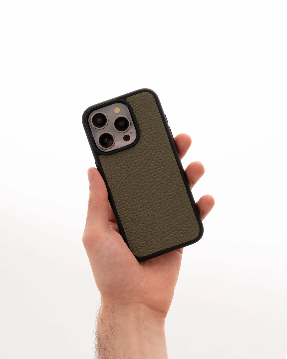 Чехол из зелёной телячьей кожи флотар для iPhone 15