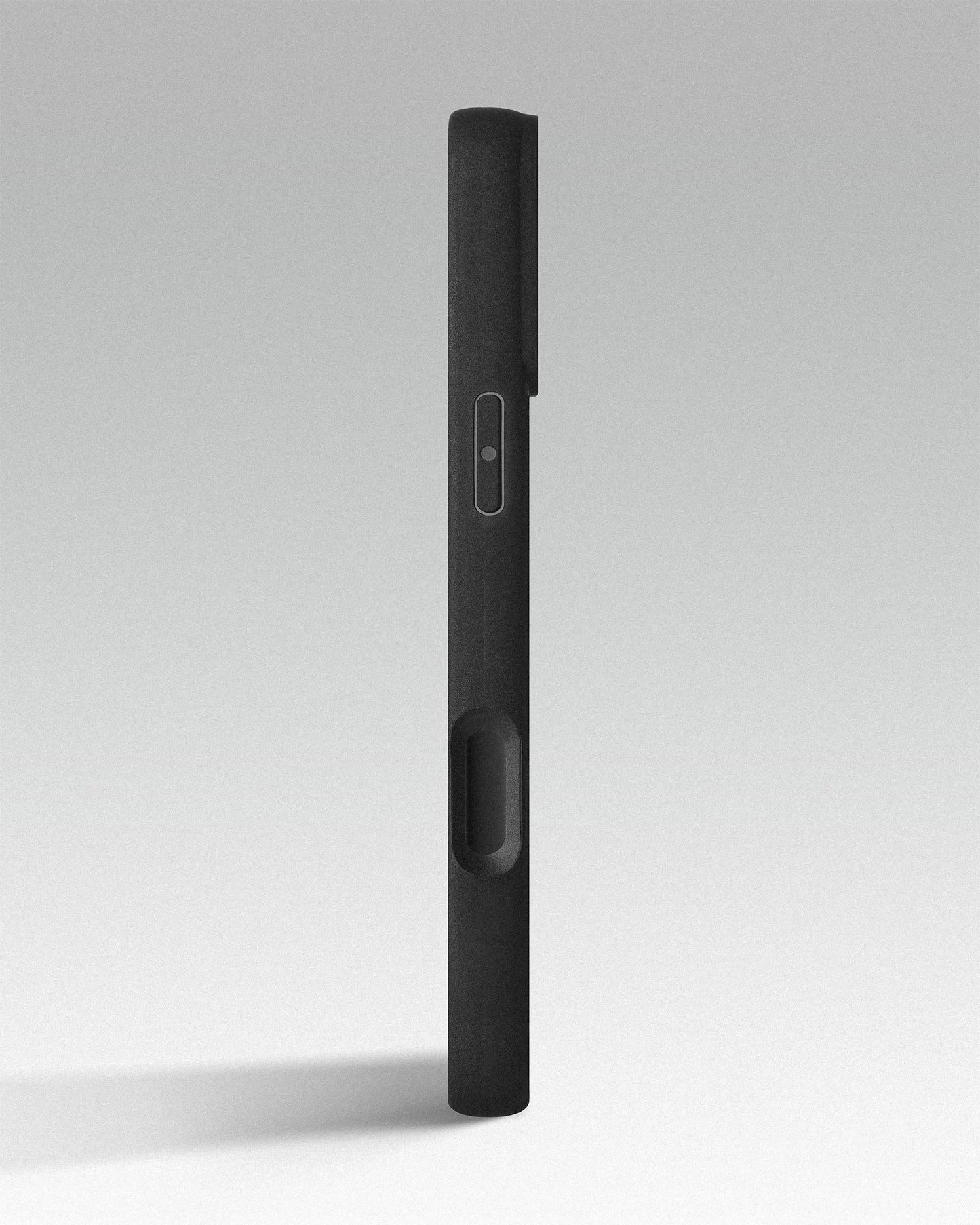 Чохол із чорної шкіри крокодила для iPhone 16