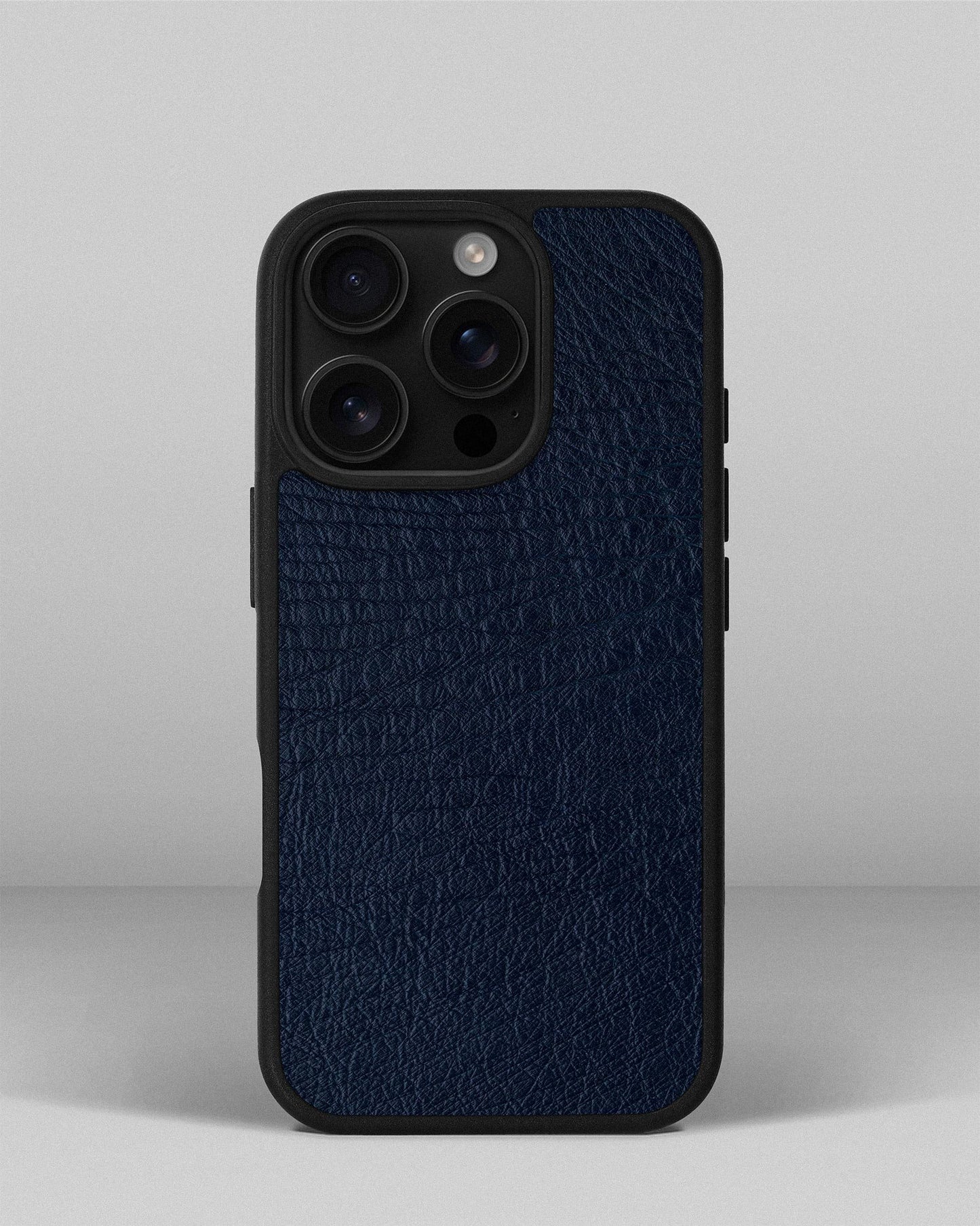 Чохол із темно-синьої шкіри страуса без фолікул для iPhone 16 Pro