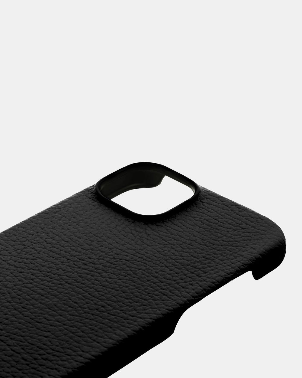 Черный кожаный чехол для iPhone 15