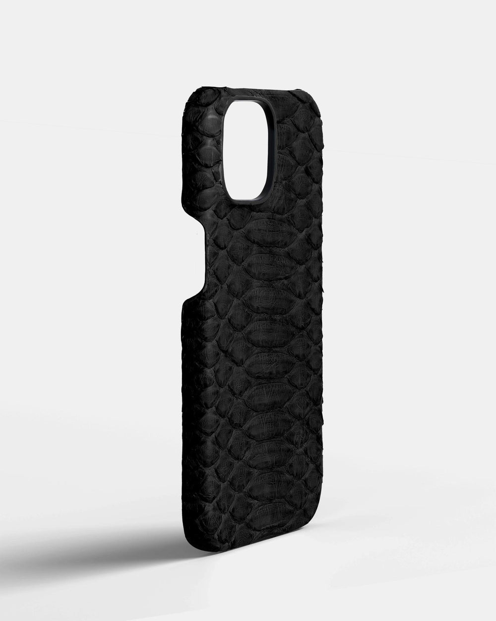 Чорний чохол обтягнутий шкірою пітона для iPhone 14
