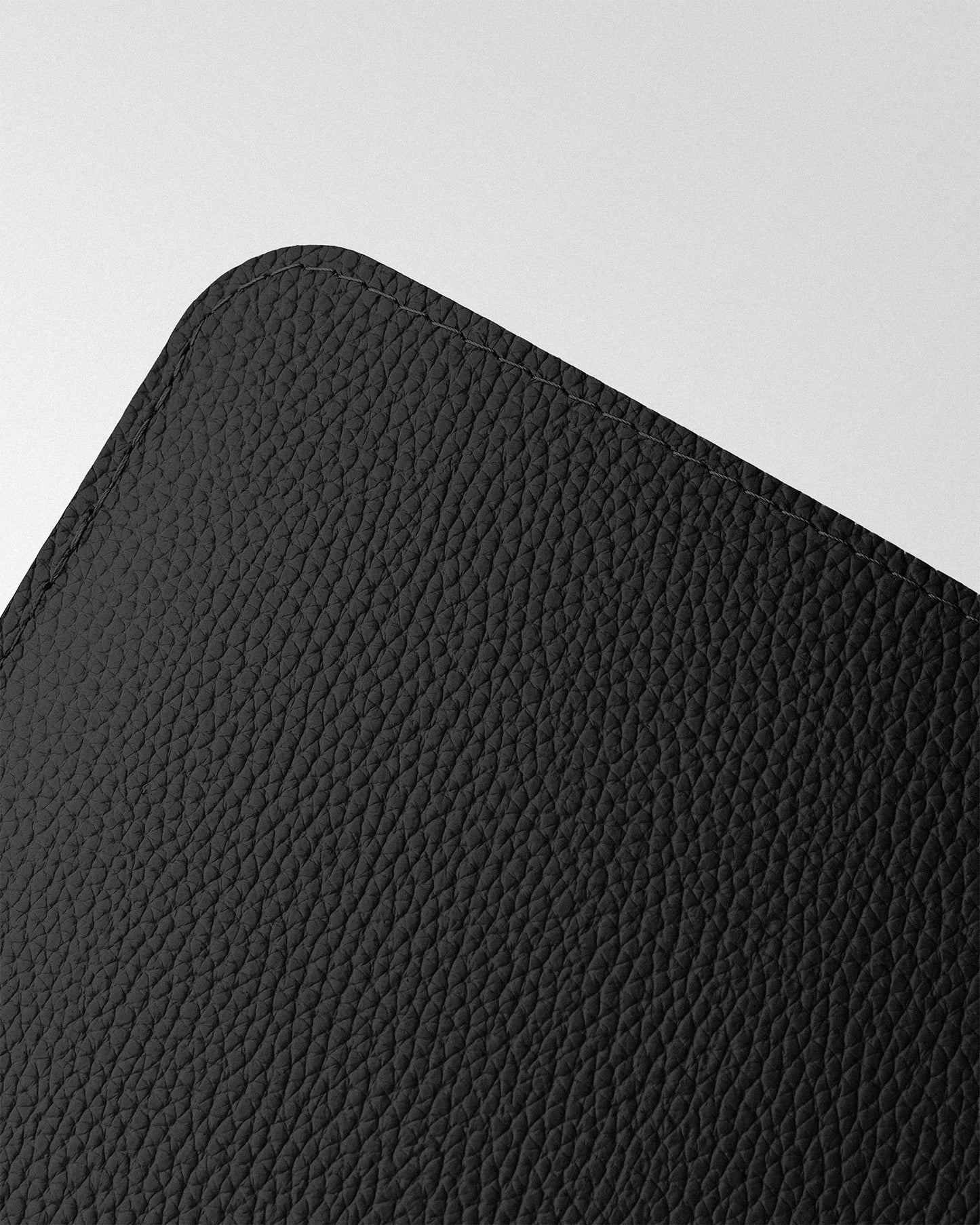 Чохол Minimalist із чорної шкіри для MacBook