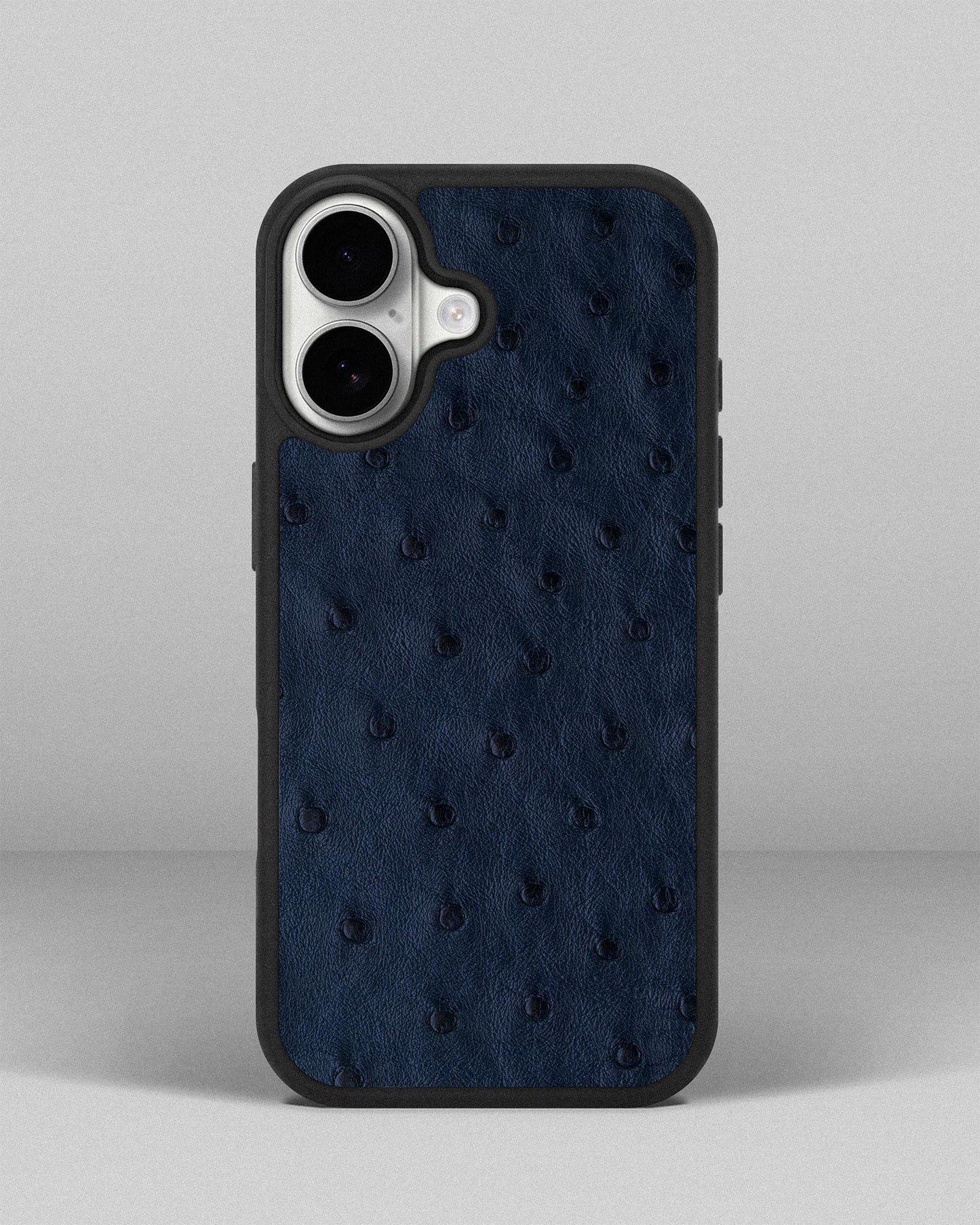 Чохол із темно-синьої шкіри страуса з фолікулами для iPhone 17