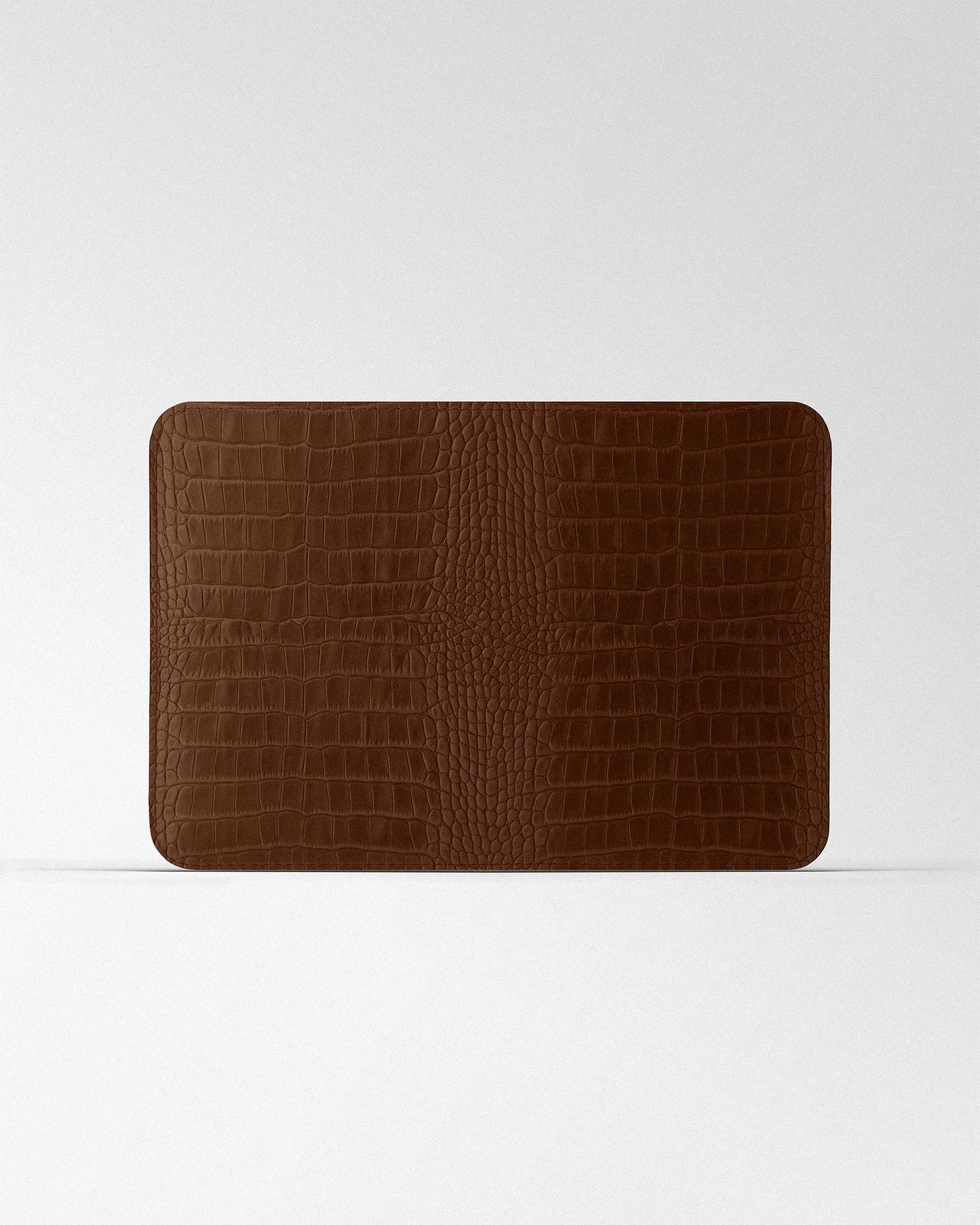 Чохол Minimalist з коричневого тиснення під крокодила для MacBook