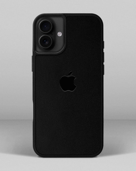 Чохол для iPhone 16 Plus із шкіри купон в чорному кольорі з логотипом яблука
