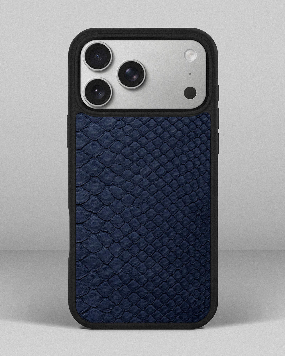 Чохол із темно-синьої шкіри пітона з дрібними лусочками для iPhone 18 Pro Max