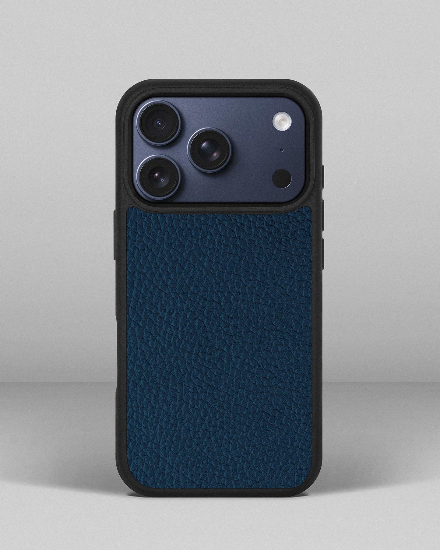 Чохол із темно-синьої телячої шкіри флотар для iPhone 17 Pro